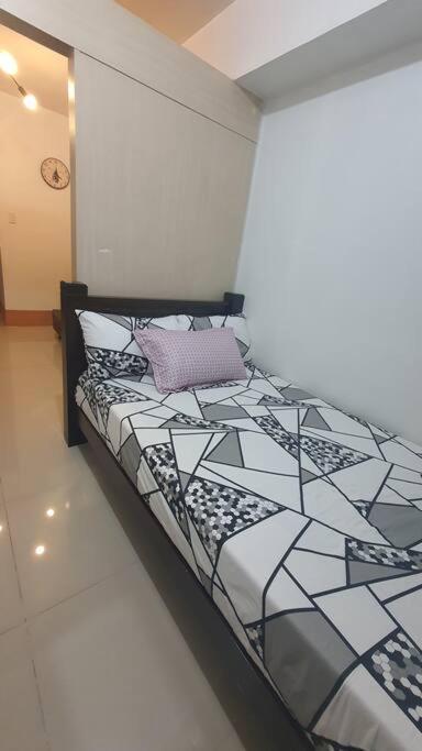 Ezbeds Near Mall Of Asia マニラ市 エクステリア 写真
